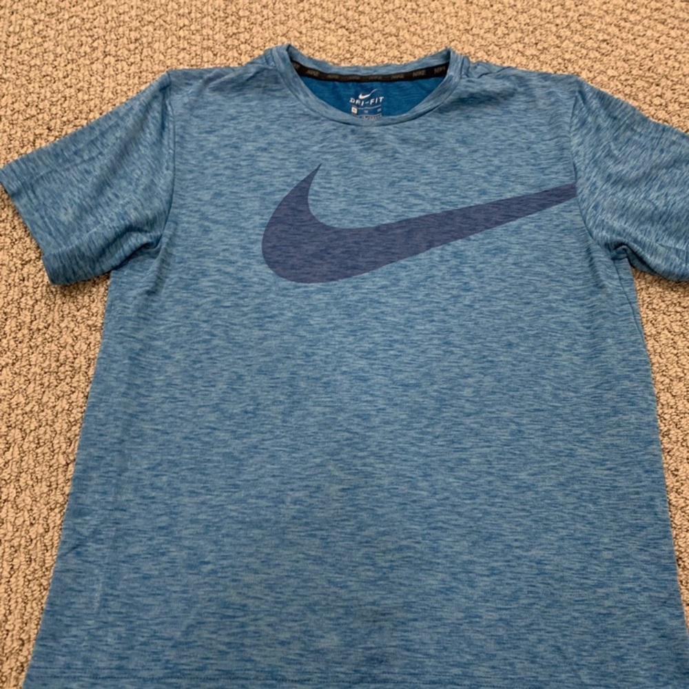 Boys Nike dry fit tshirt